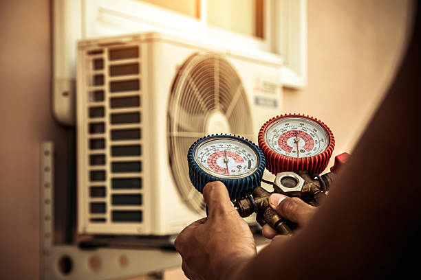 Professional Hvac Maintenance technician working in Strawn, TX